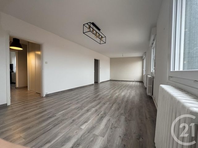 Appartement T2 à vendre - 3 pièces - 79.13 m2 - ARMENTIERES - 59 - NORD-PAS-DE-CALAIS - Century 21 La Lys